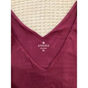 Athleta dress Xlarge burgundy cranberry Vneck